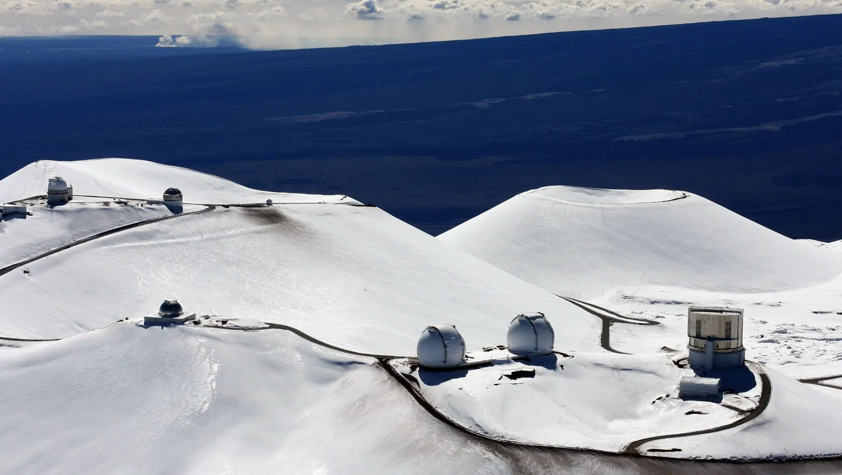 mauna loa snow - hawaii