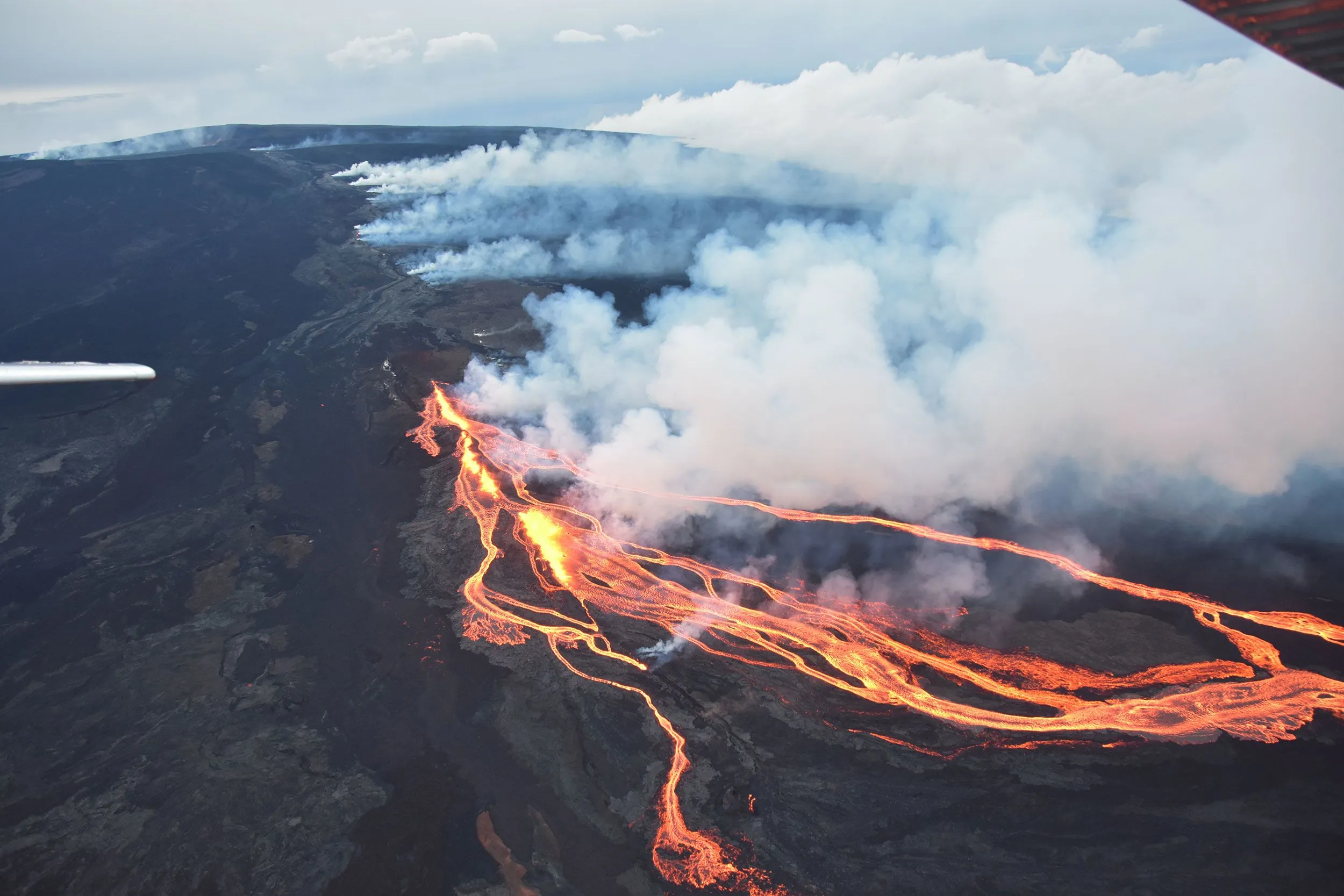mauna loa - hawaii active volcanoes